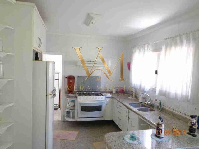 Casa para Venda em Santana de Parnaíba - 4