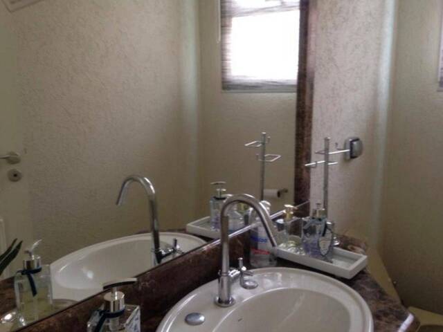 Casa para Venda em Santana de Parnaíba - 5