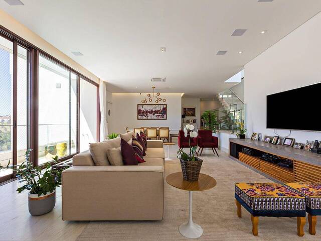 Casa para Venda em Santana de Parnaíba - 4