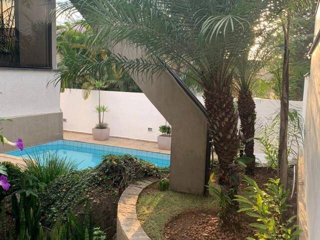 Casa para Venda em Santana de Parnaíba - 3