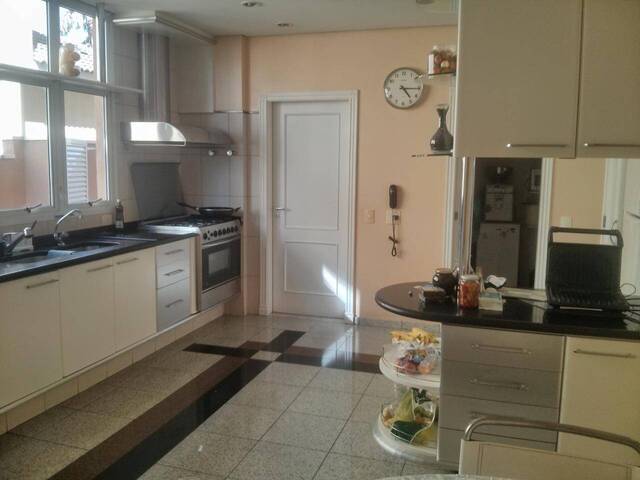 Casa para Venda em Santana de Parnaíba - 2