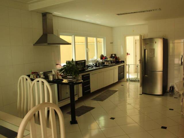 Casa para Venda em Santana de Parnaíba - 3