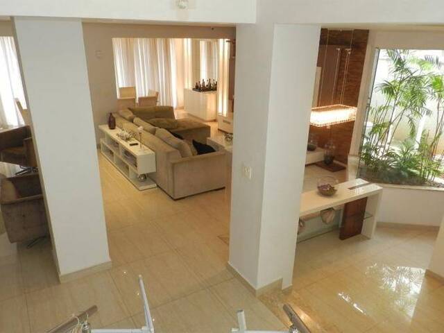 Casa para Venda em Santana de Parnaíba - 2