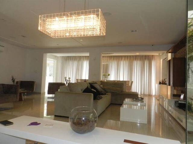 Casa para Venda em Santana de Parnaíba - 3