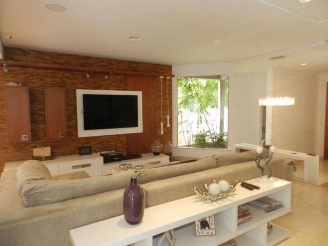 Casa para Venda em Santana de Parnaíba - 5