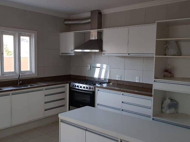 Casa para Venda em Santana de Parnaíba - 2