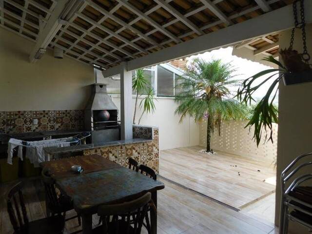 Casa para Venda em Santana de Parnaíba - 3