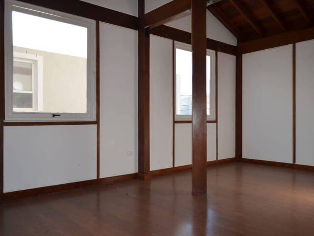 Casa para Venda em Santana de Parnaíba - 3