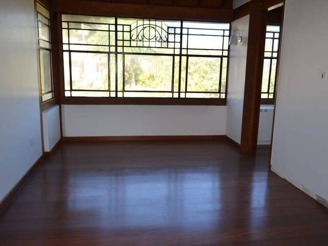 Casa para Venda em Santana de Parnaíba - 4