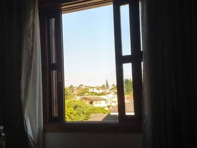 Casa para Venda em Santana de Parnaíba - 5