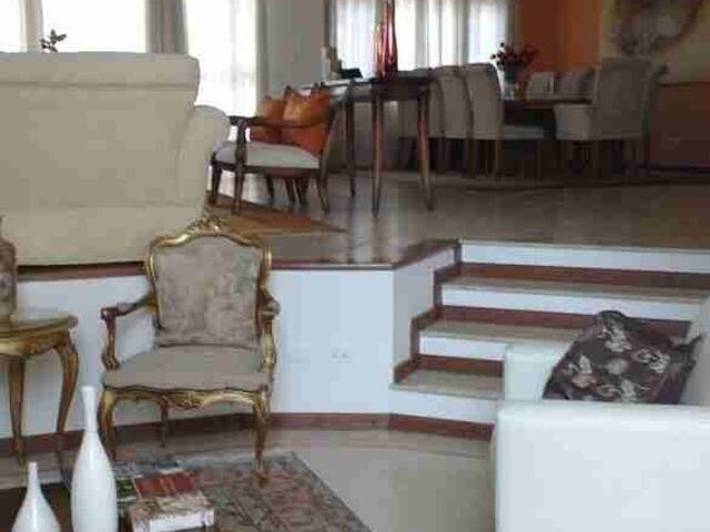 Casa para Venda em Santana de Parnaíba - 4