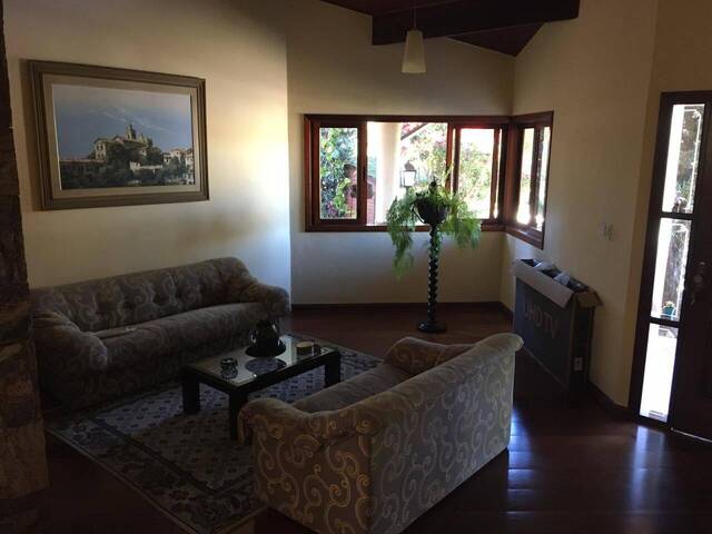 Casa para Venda em Santana de Parnaíba - 2