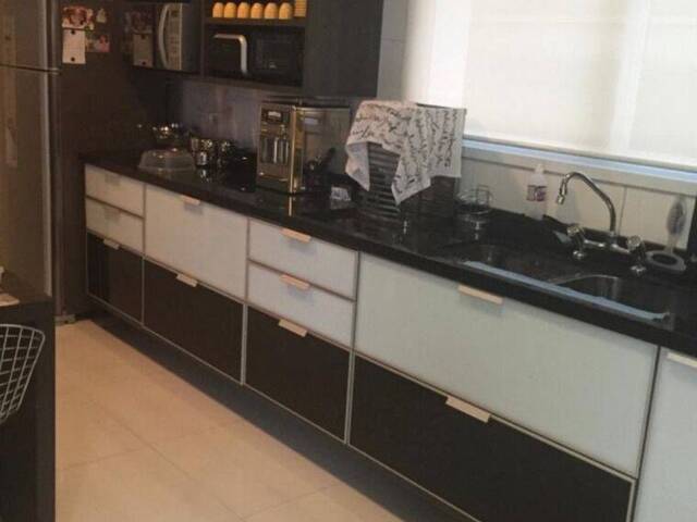 Casa para Venda em Santana de Parnaíba - 3