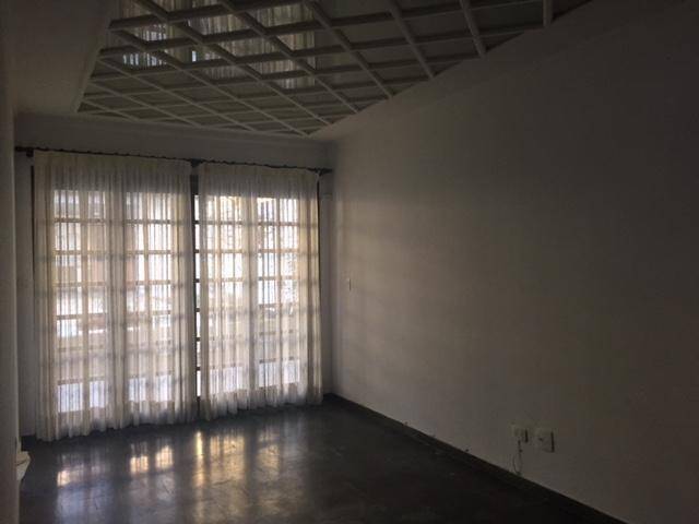 Casa para Venda em Santana de Parnaíba - 4