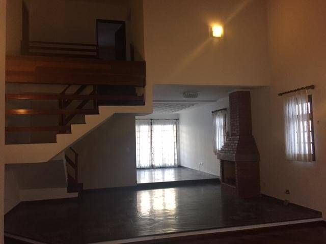 Casa para Venda em Santana de Parnaíba - 5