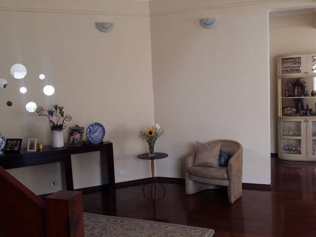 Casa para Venda em Santana de Parnaíba - 3