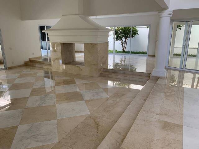 Casa para Locação em Santana de Parnaíba - 2