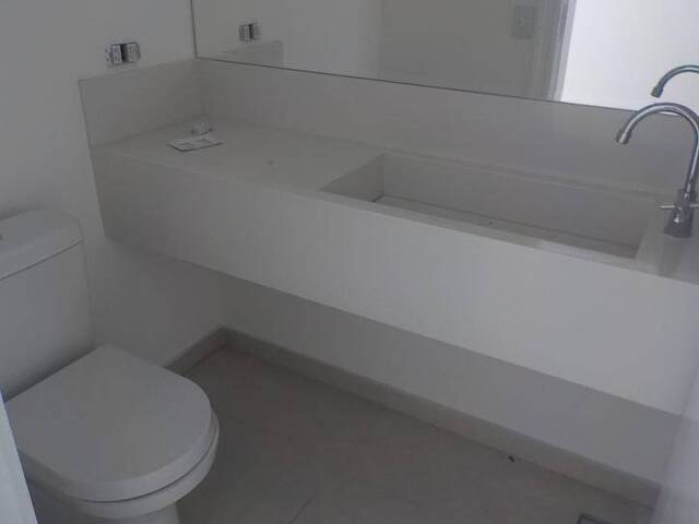 Casa para Venda em Santana de Parnaíba - 3