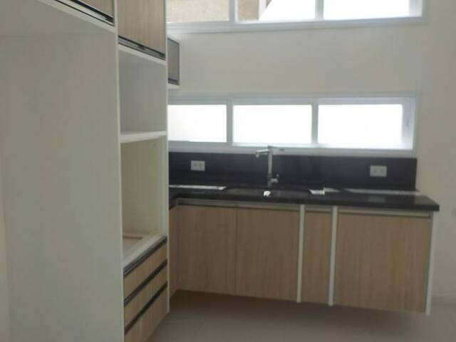 Casa para Venda em Santana de Parnaíba - 4