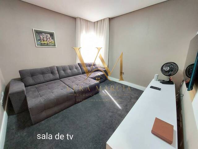 Casa para Venda em Santana de Parnaíba - 3