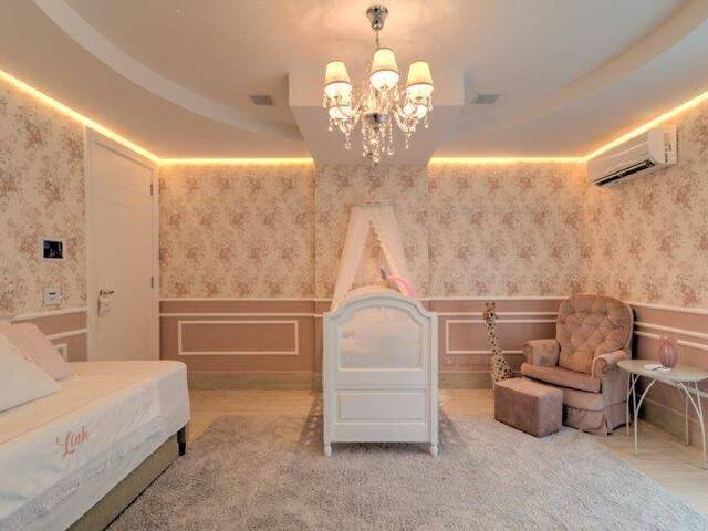 Casa para Venda em Santana de Parnaíba - 5