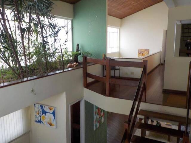 Casa para Venda em Santana de Parnaíba - 5