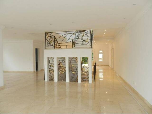 Casa para Venda em Santana de Parnaíba - 4