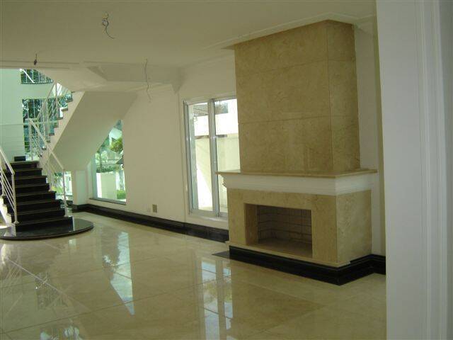 Casa para Venda em Santana de Parnaíba - 3