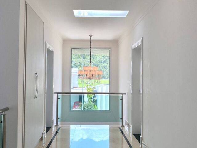 Casa para Venda em Santana de Parnaíba - 3