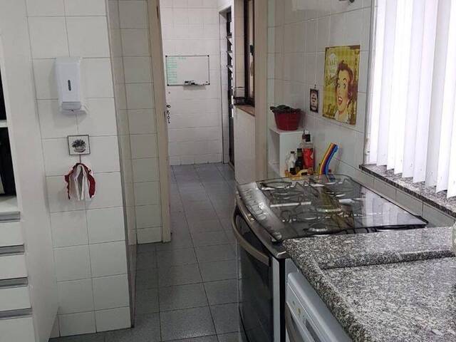 Casa para Venda em Santana de Parnaíba - 3