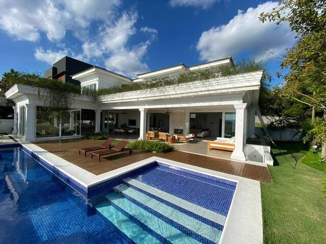 Casa para Venda em Santana de Parnaíba - 3