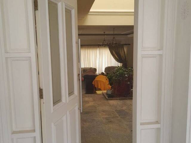 Casa para Venda em Santana de Parnaíba - 4