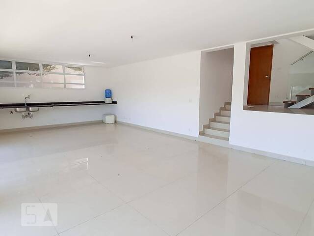 Casa para Venda em Santana de Parnaíba - 4