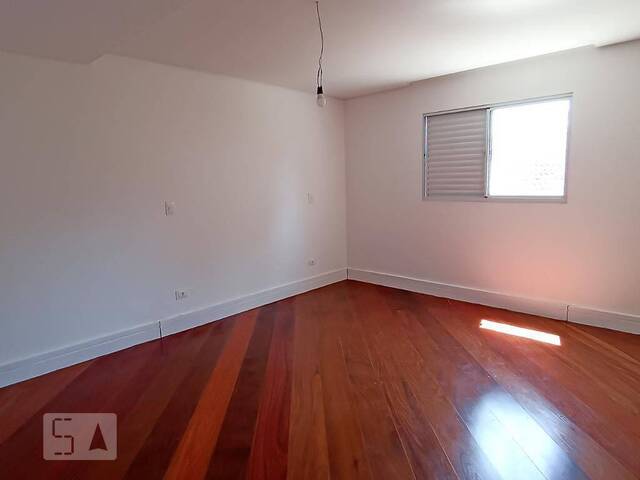 Casa para Venda em Santana de Parnaíba - 5