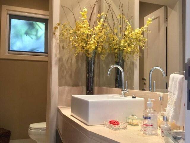 Casa para Venda em Santana de Parnaíba - 2