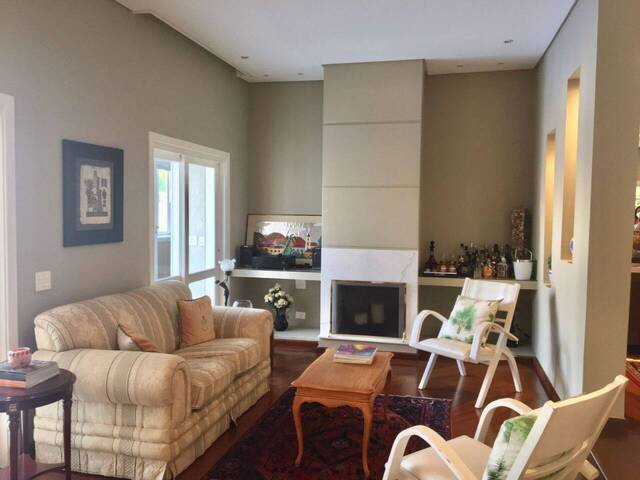 Casa para Venda em Santana de Parnaíba - 3