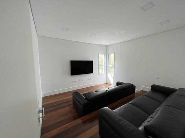 Casa para Venda em Santana de Parnaíba - 4