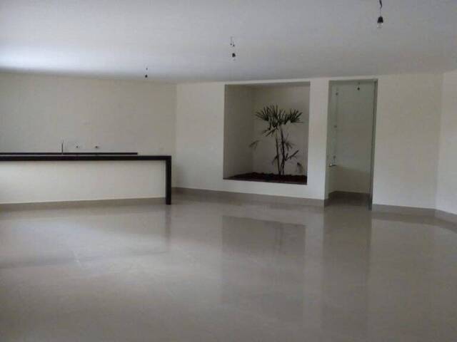 Casa para Venda em Santana de Parnaíba - 5