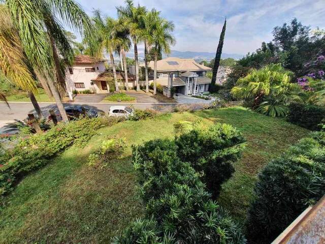 Casa para Venda em Santana de Parnaíba - 5