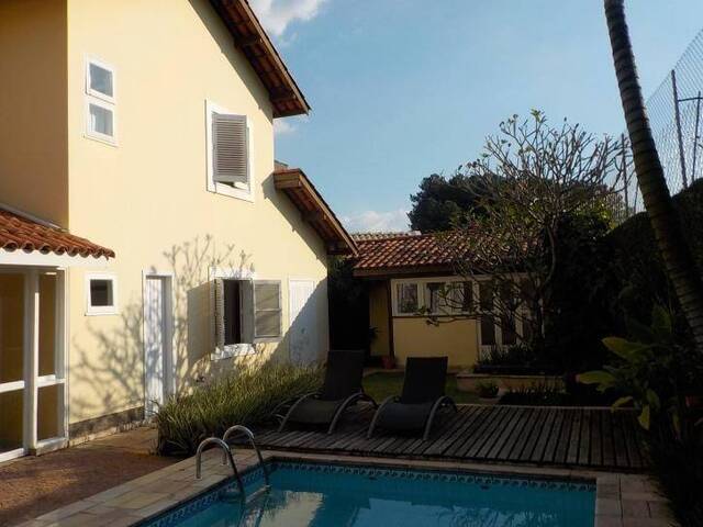 Casa para Venda em Santana de Parnaíba - 2