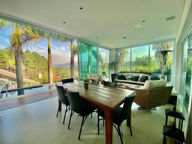 Casa para Venda em Santana de Parnaíba - 3