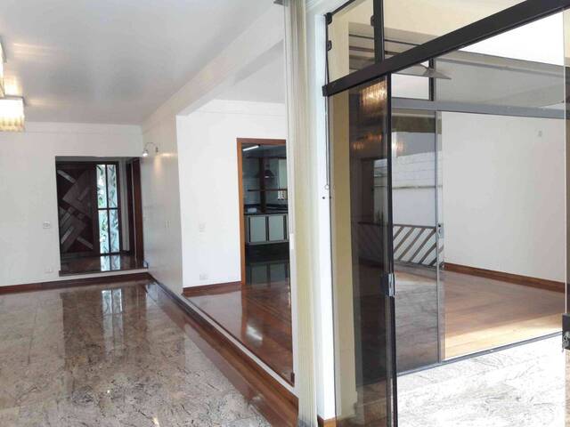 Casa para Locação em Santana de Parnaíba - 5