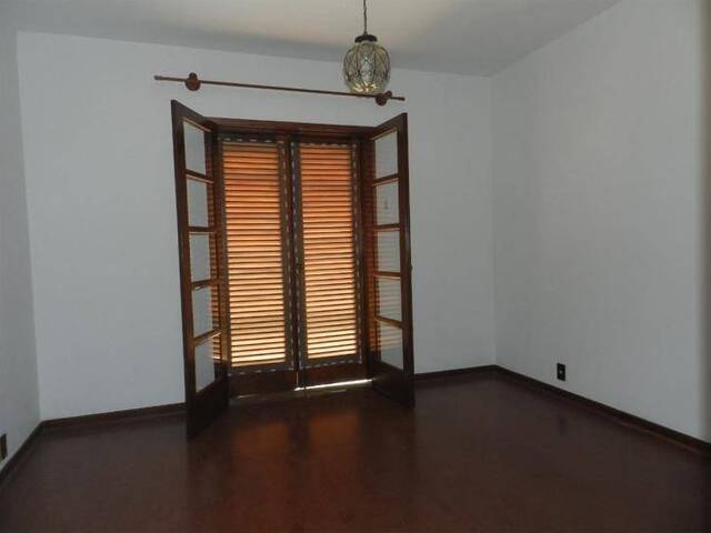 Casa para Venda em Santana de Parnaíba - 5