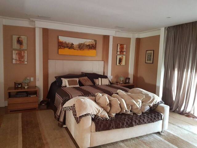 Casa para Venda em Santana de Parnaíba - 3