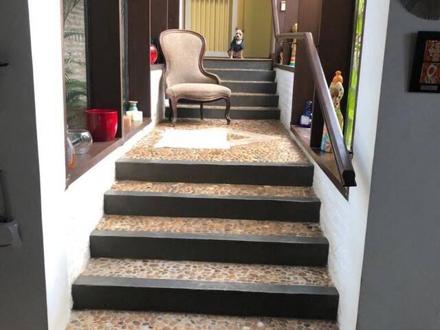 Casa para Venda em Santana de Parnaíba - 2