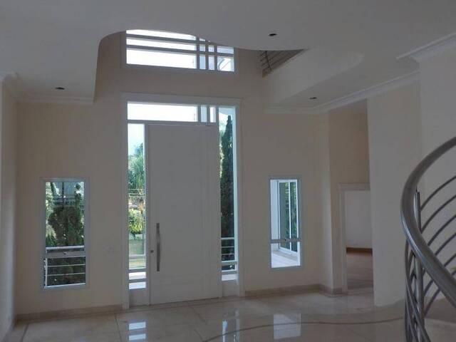 Casa para Venda em Santana de Parnaíba - 2