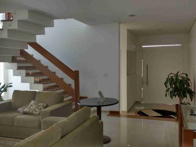 Casa para Venda em Santana de Parnaíba - 3