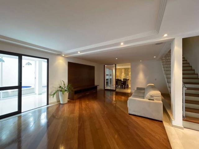 Casa para Venda em Santana de Parnaíba - 2