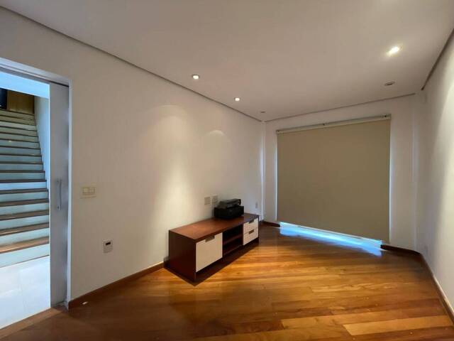 Casa para Venda em Santana de Parnaíba - 3