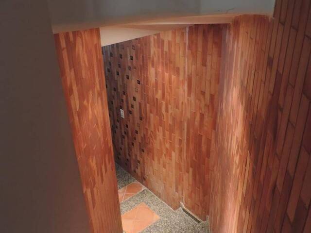 Casa para Venda em Santana de Parnaíba - 3